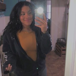 Meet your Posher, Delaney